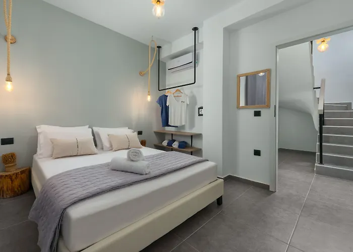 Southrock * Lakhania